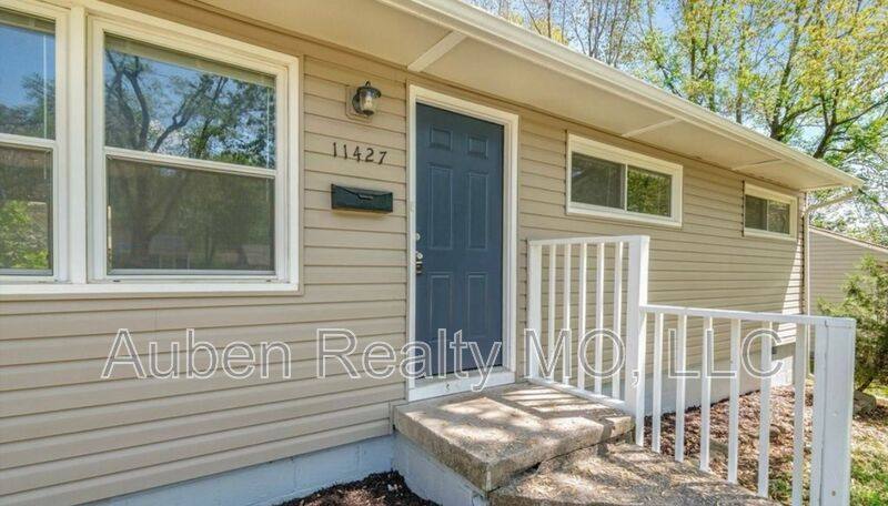 House for rent at 11427 Richmond Ave, Kansas City, MO 64134