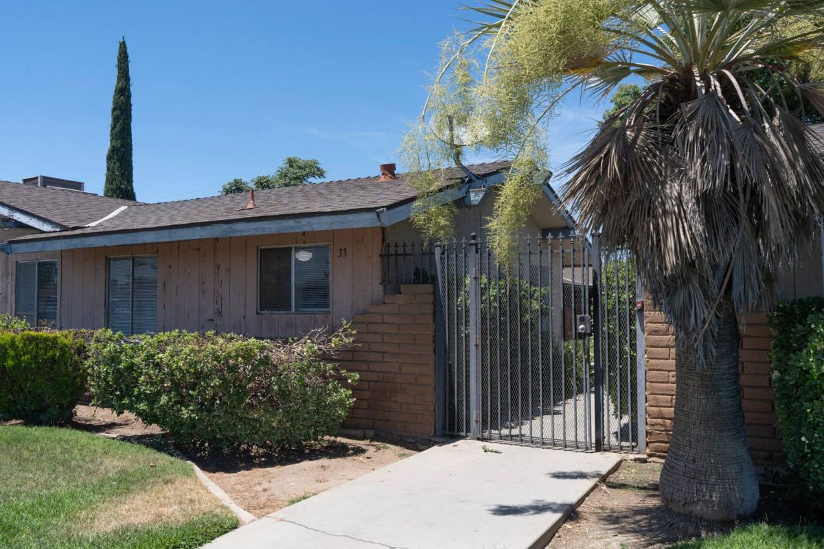 Apartment for rent at 33 W Santa Ana Ave, Clovis, CA 93612