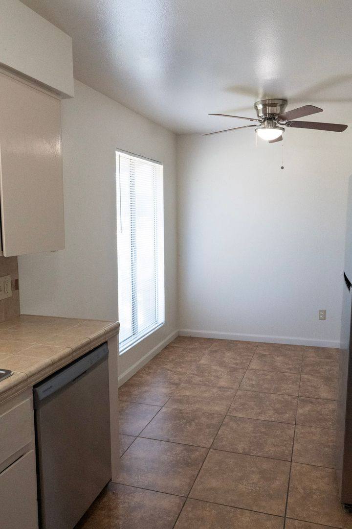 Apartment for rent at 33 W Santa Ana Ave, Clovis, CA 93612