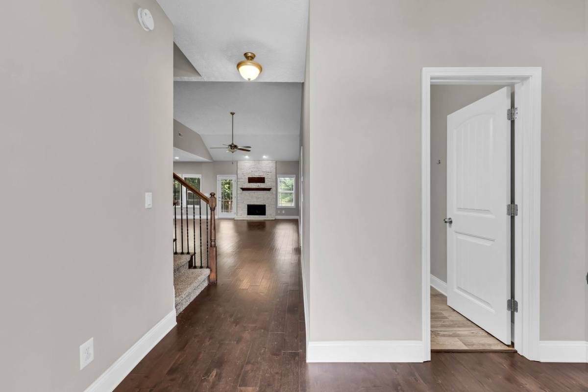 House for rent at 987 Promenade Dr, Adams, TN 37010