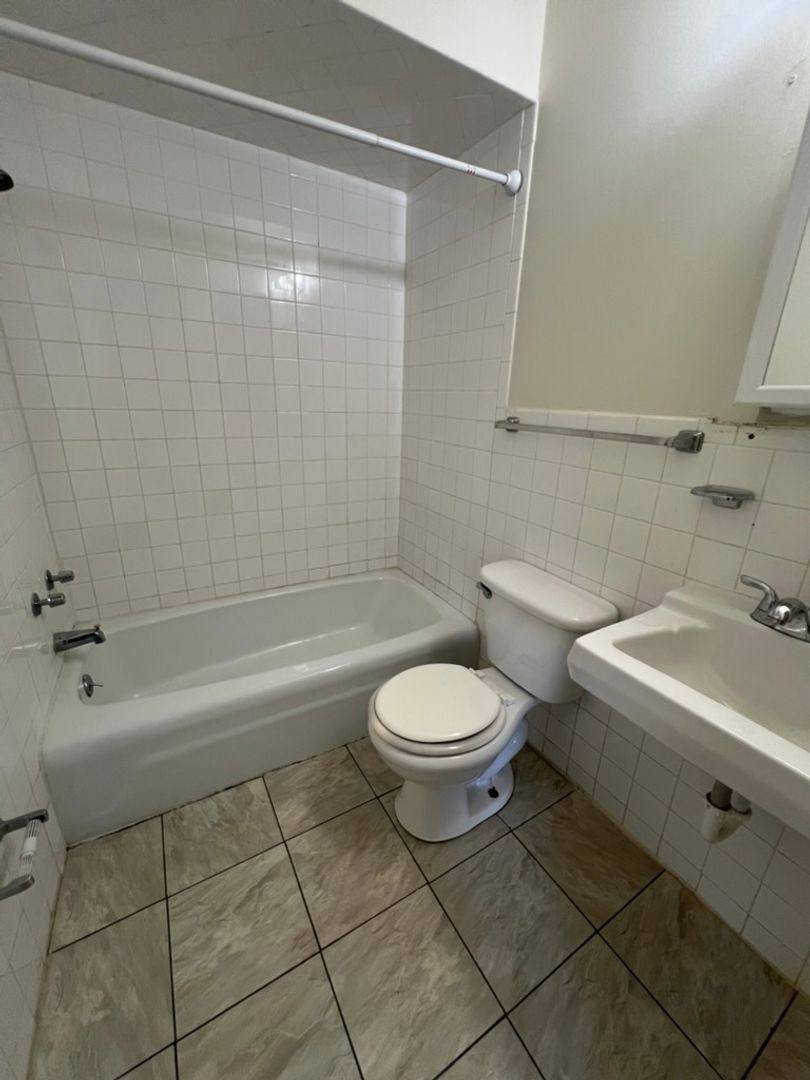 Apartment for rent at 2107 Todd Dr, Bloomington, IL 61704