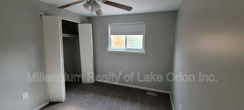 House for rent at 29359 Hemlock Dr, Farmington, MI 48336