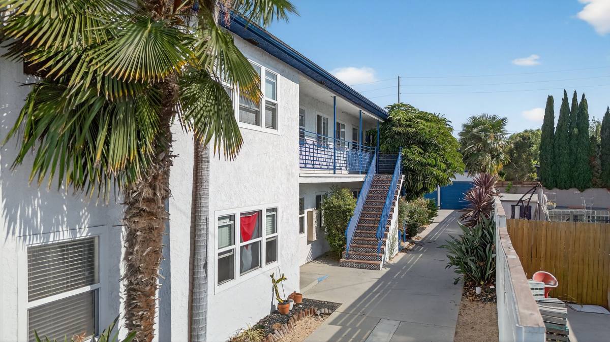 Apartment for rent at 4308 E 4th St, Long Beach, CA 90814