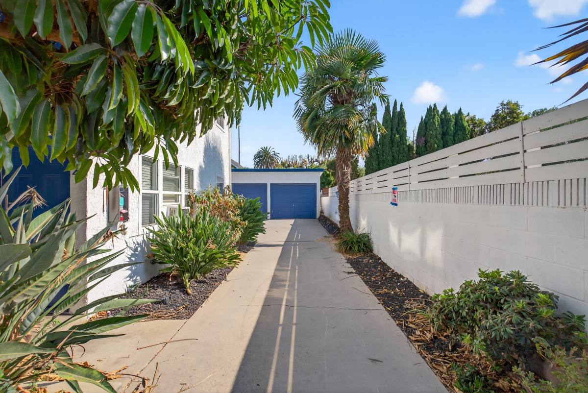 Apartment for rent at 4308 E 4th St, Long Beach, CA 90814
