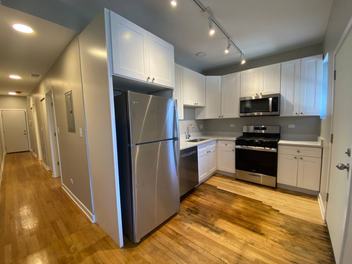 Apartment for rent at 1739-1745 W Wallen Ave, Chicago, IL 60626