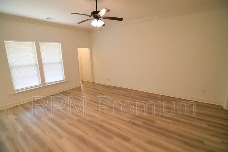 House for rent at 7108 Kenilworth Crossing Ave, Baton Rouge, LA 70820