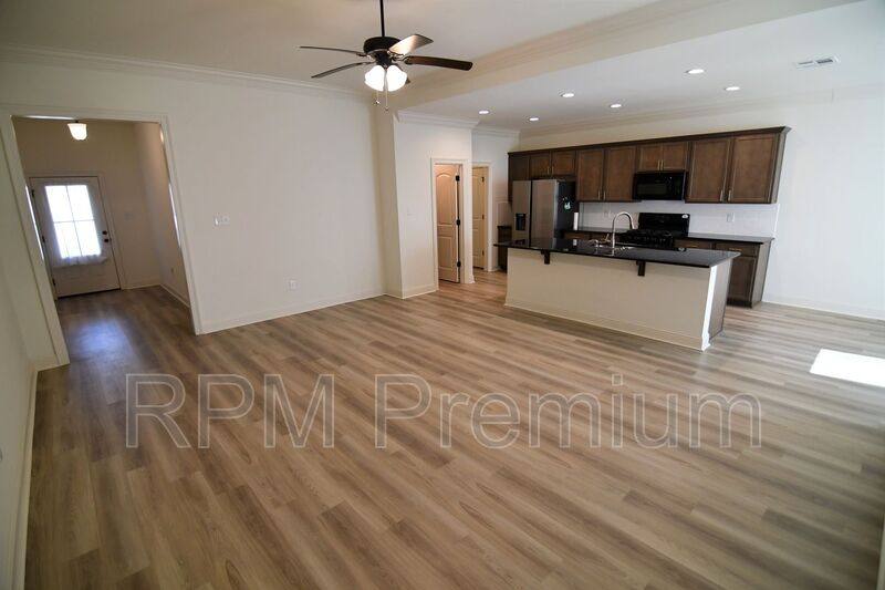 House for rent at 7108 Kenilworth Crossing Ave, Baton Rouge, LA 70820