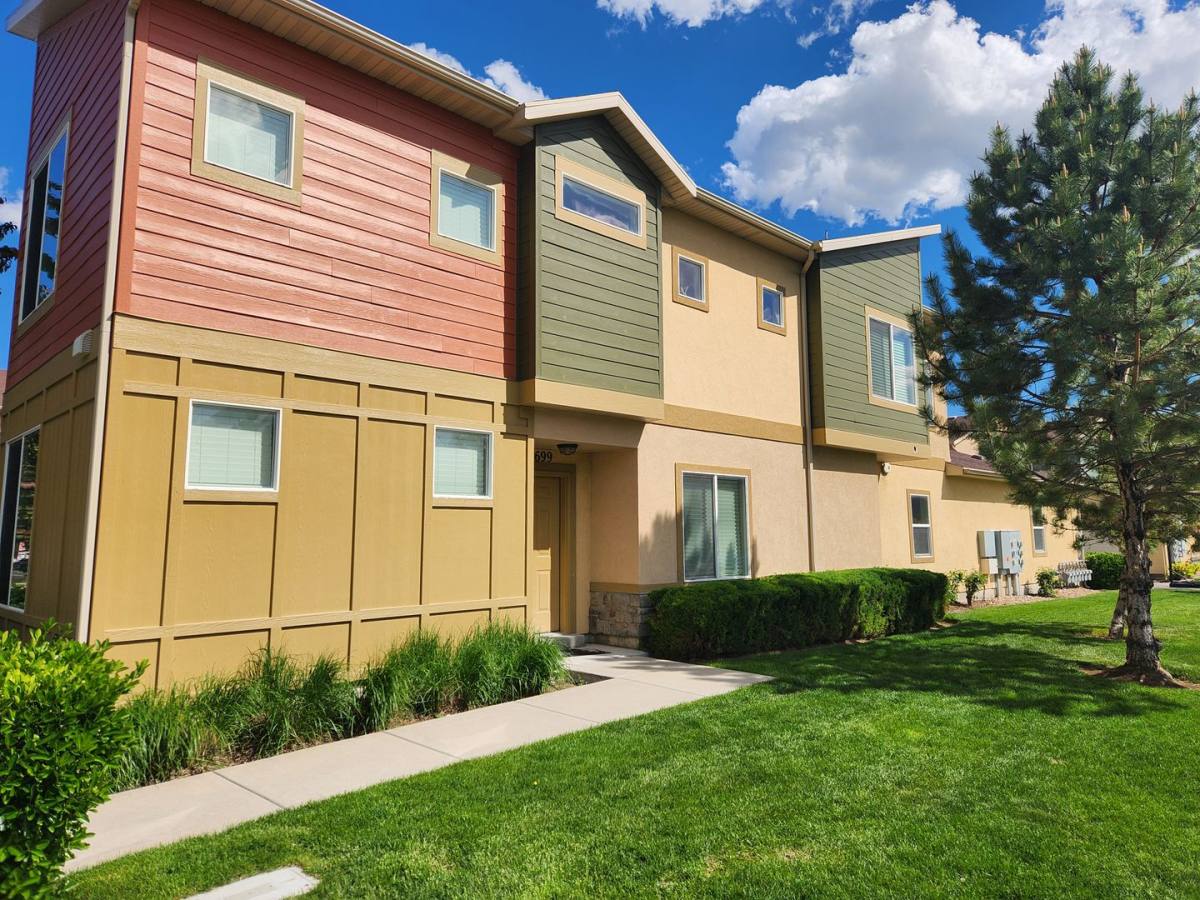 Townhouse for rent at 3699 Lilac Heights Dr, South Jordan, UT 84095