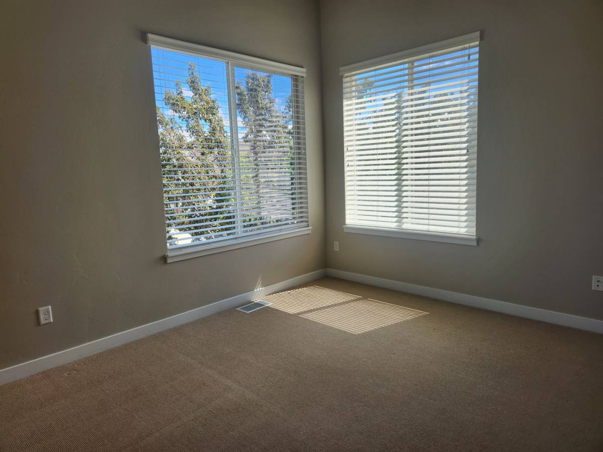 Townhouse for rent at 3699 Lilac Heights Dr, South Jordan, UT 84095
