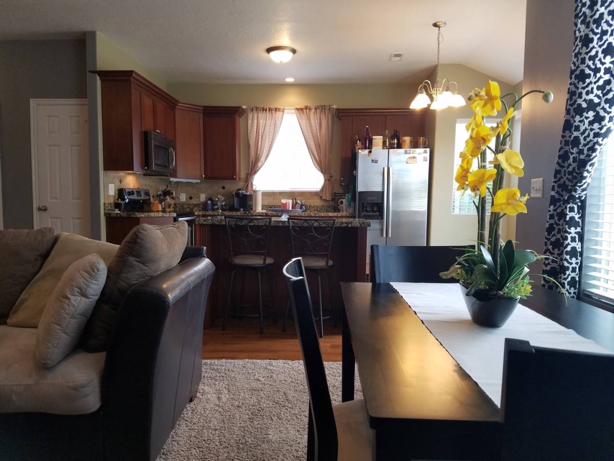 Townhouse for rent at 655 N 310 W, Centerville, UT 84014