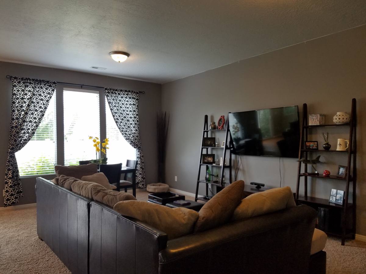 Townhouse for rent at 655 N 310 W, Centerville, UT 84014