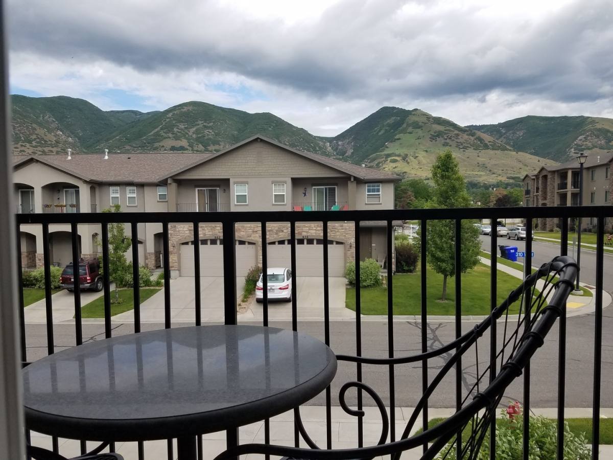 Townhouse for rent at 655 N 310 W, Centerville, UT 84014