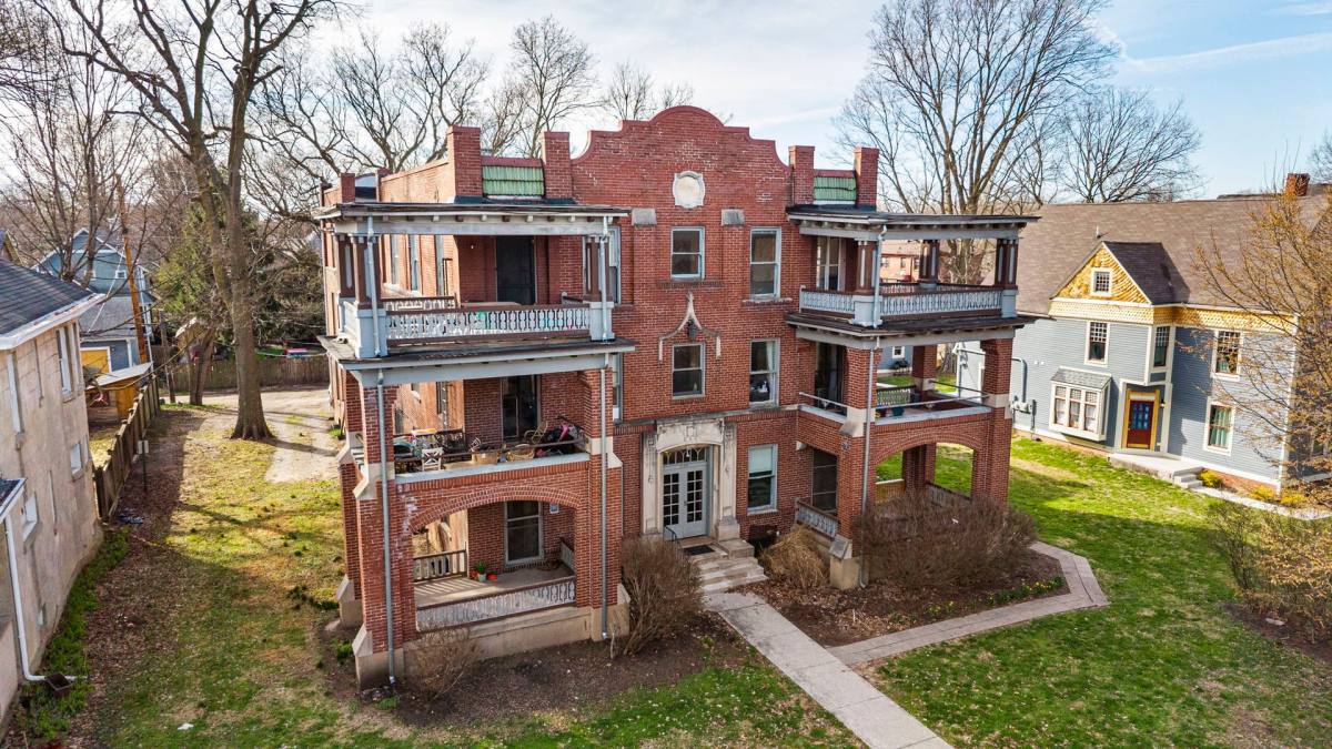 Apartment for rent at 940 Woodruff Place Middle Dr, Indianapolis, IN 46201