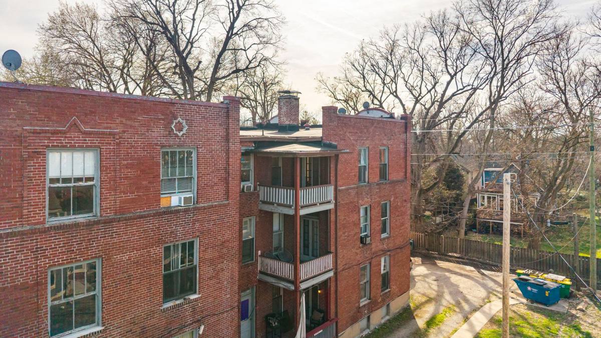 Apartment for rent at 940 Woodruff Place Middle Dr, Indianapolis, IN 46201