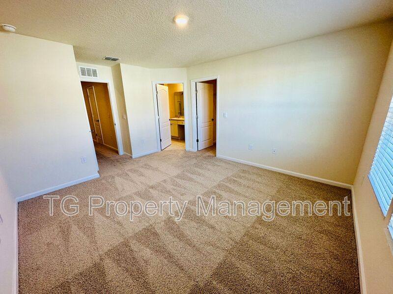 Townhouse for rent at 70 Oarsman Crossing Dr, Saint Augustine, FL 32095
