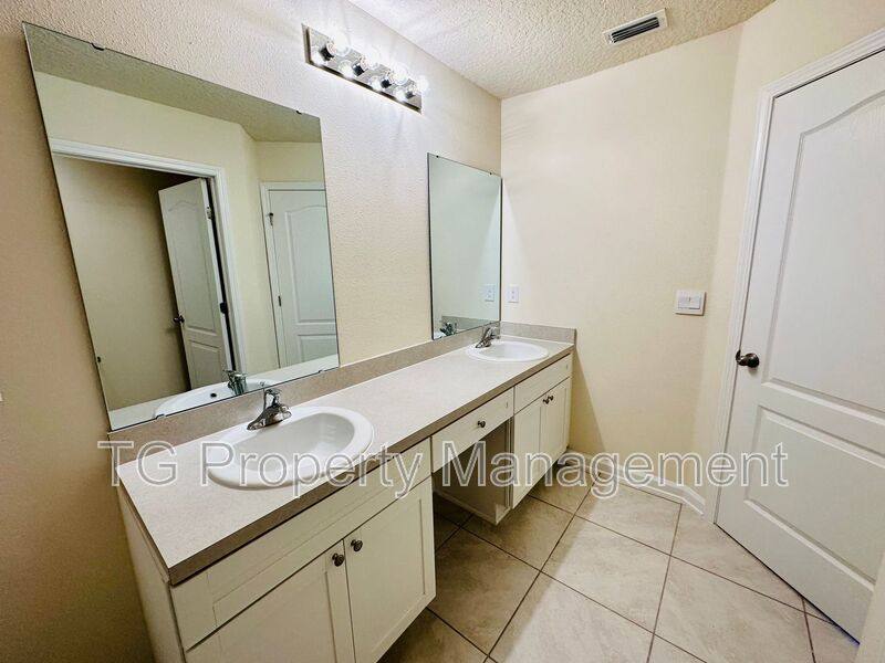 Townhouse for rent at 70 Oarsman Crossing Dr, Saint Augustine, FL 32095