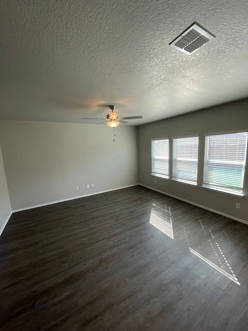 House for rent at 12928 Candace Way, Saint Hedwig, TX 78152