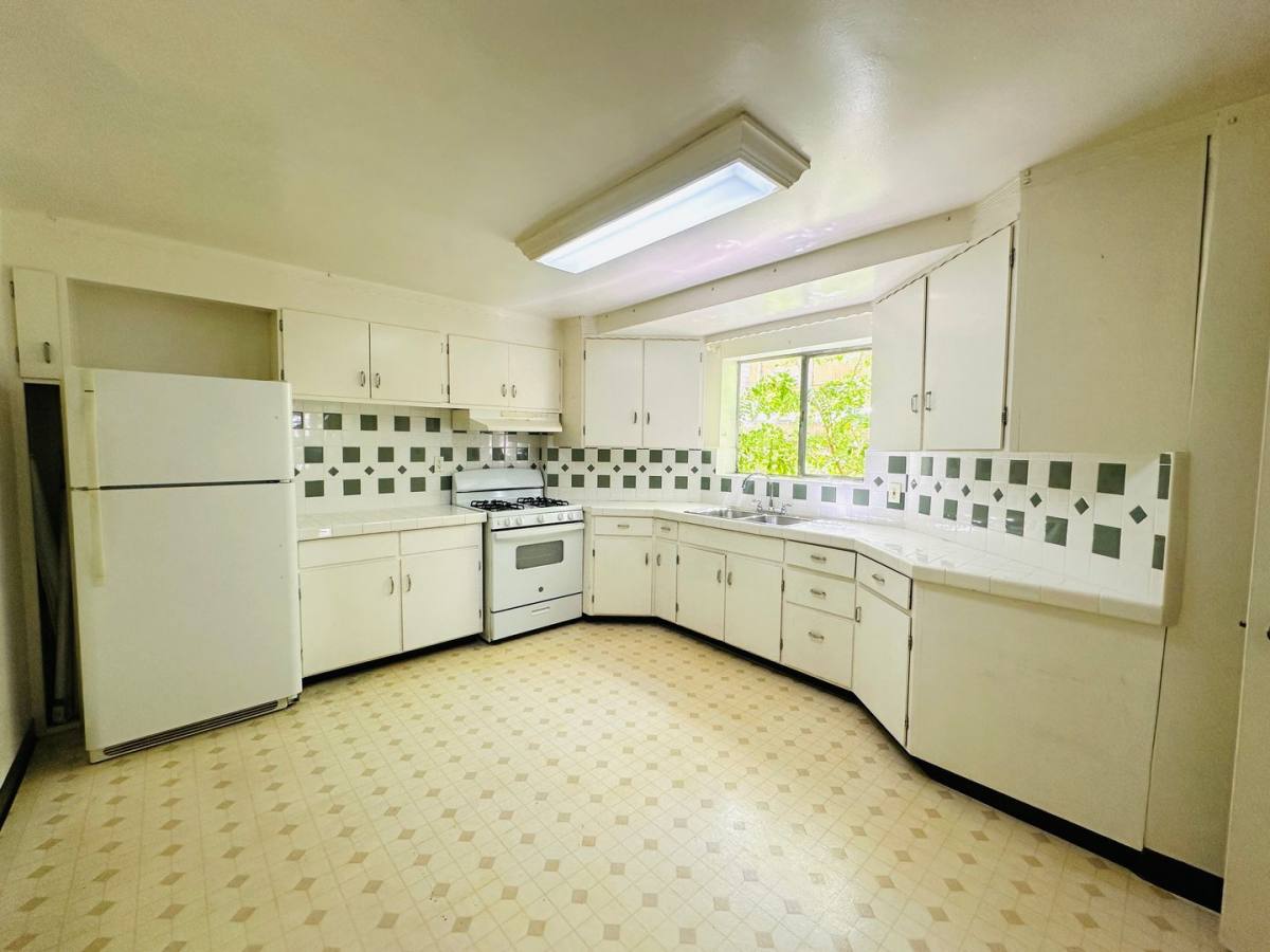 Apartment for rent at 1630 Woolsey St, Berkeley, CA 94703