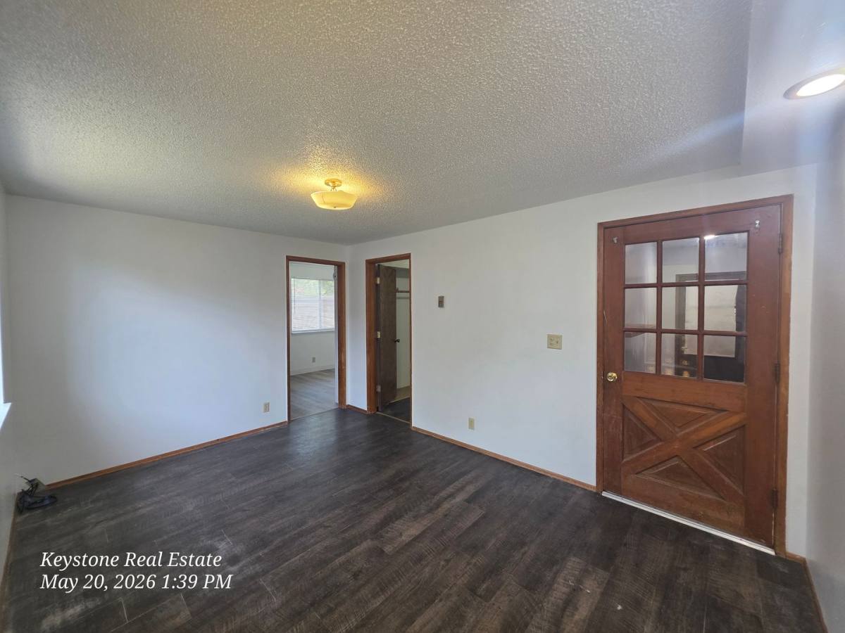House for rent at 1025 1 2 Maxwell Rd, Eugene, OR 97404
