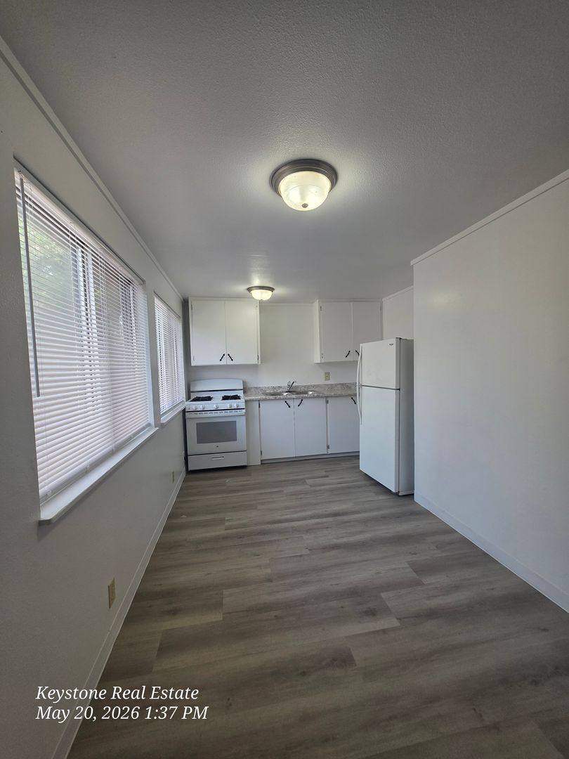 House for rent at 1025 1 2 Maxwell Rd, Eugene, OR 97404