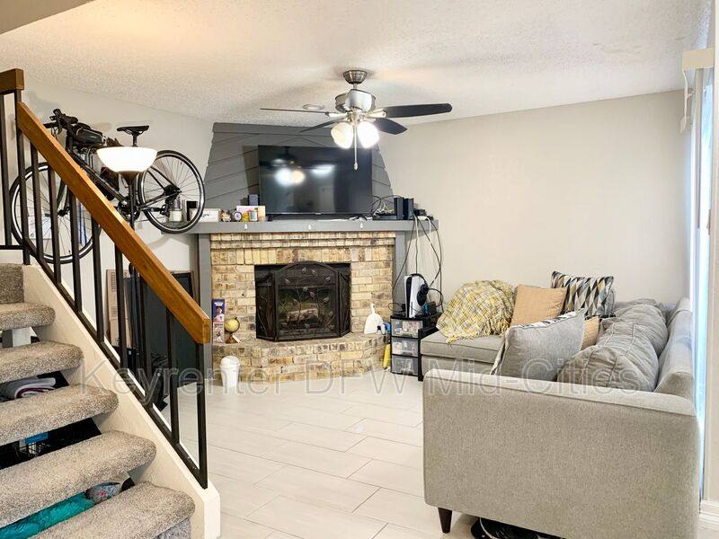 Condo for rent at 2623 Piedras Dr, Irving, TX 75038