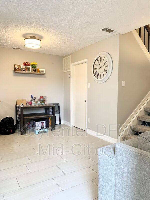 Condo for rent at 2623 Piedras Dr, Irving, TX 75038