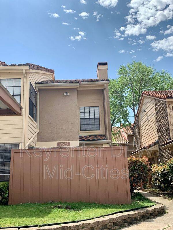 Condo for rent at 2623 Piedras Dr, Irving, TX 75038