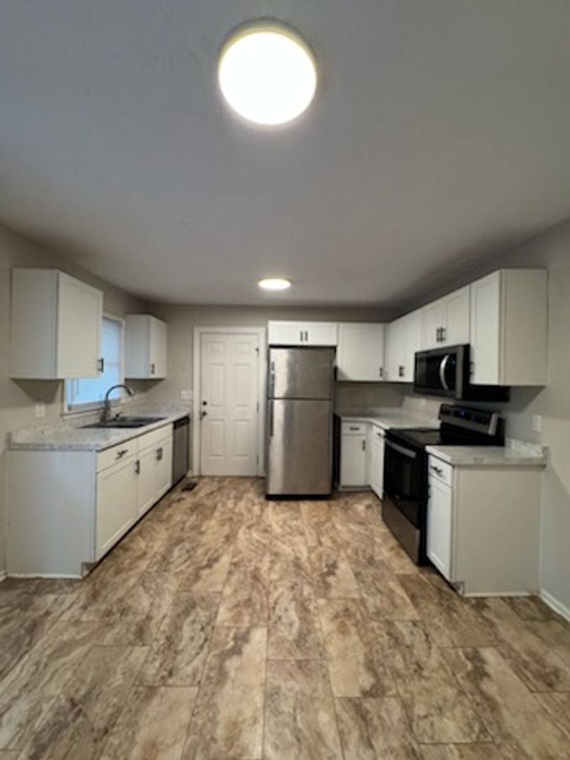 House for rent at 9329 Castle Falls Circle, Fayetteville, NC 28314
