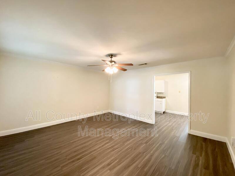 House for rent at 801 Irwin Dr #B, Hurst, TX 76053