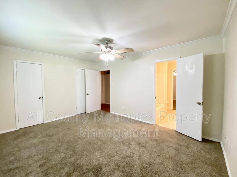House for rent at 801 Irwin Dr #B, Hurst, TX 76053