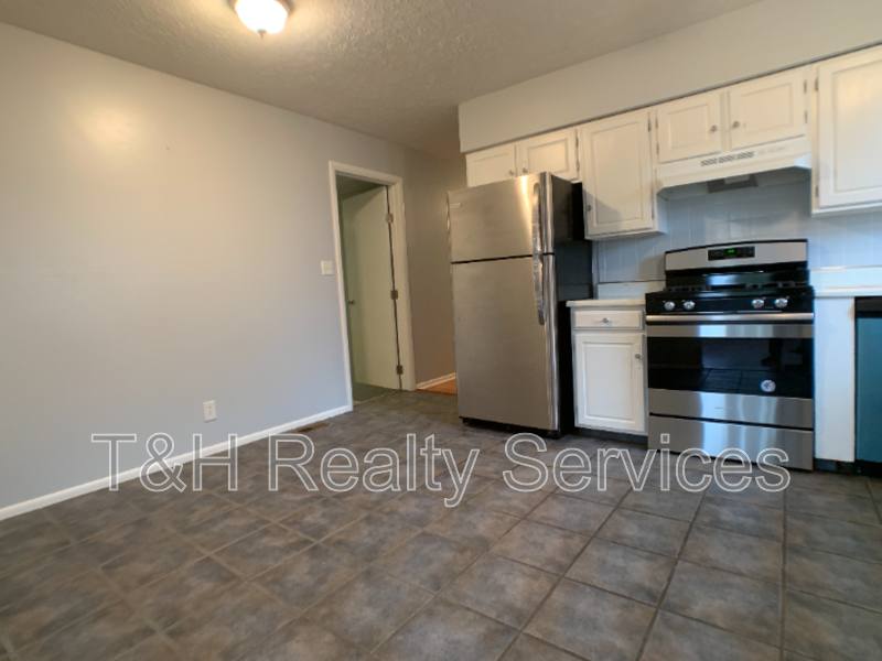 House for rent at 7649 Southfield Dr, Indianapolis, IN 46227
