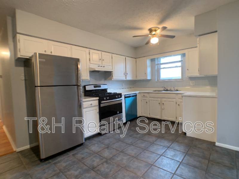 House for rent at 7649 Southfield Dr, Indianapolis, IN 46227