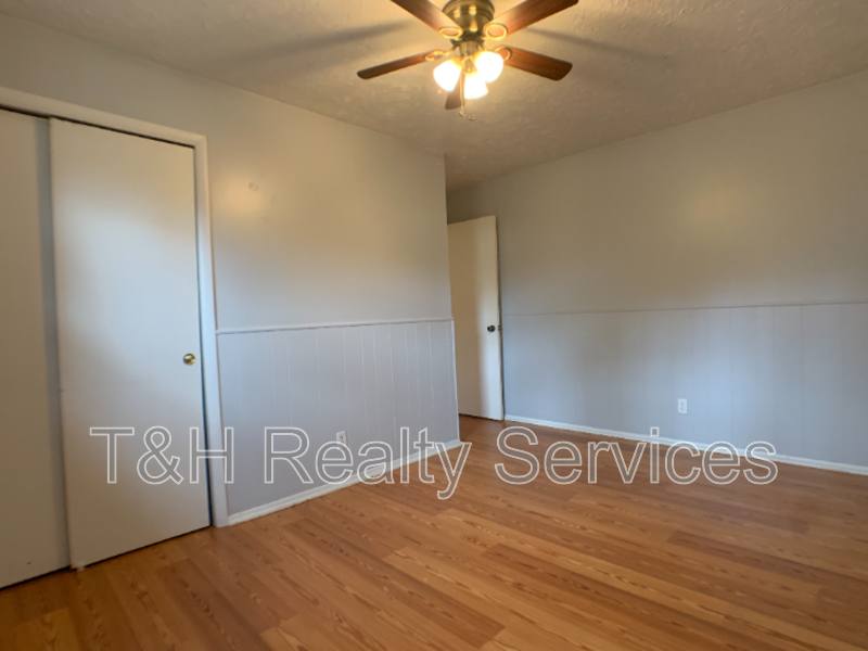 House for rent at 7649 Southfield Dr, Indianapolis, IN 46227