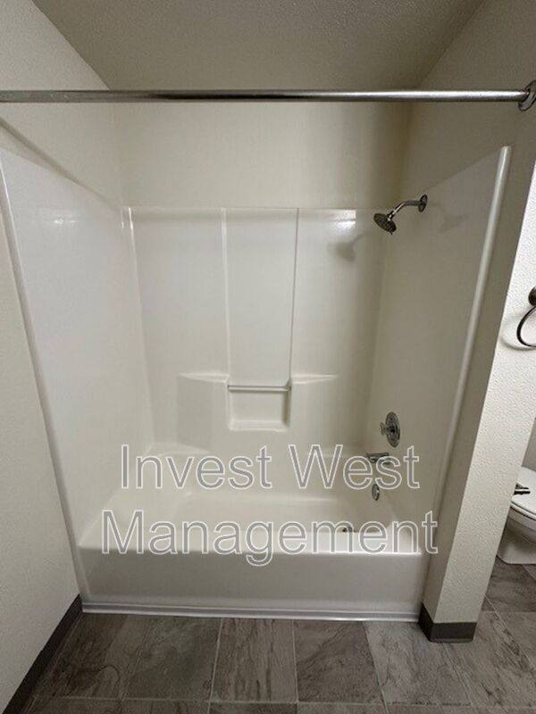 Apartment for rent at 1861 Kingsley Rd #78, Eugene, OR 97401