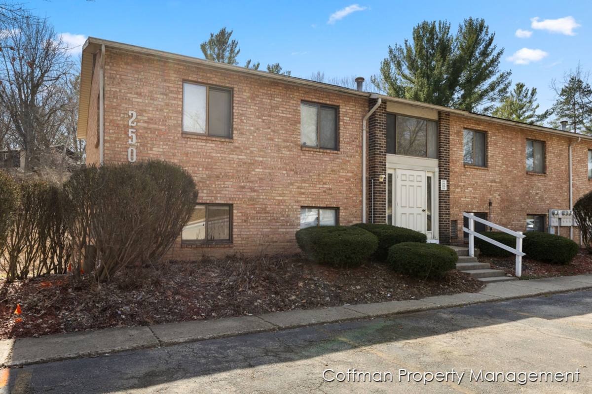 Apartment for rent at 250 4 Mile Rd NW, Comstock Park, MI 49321