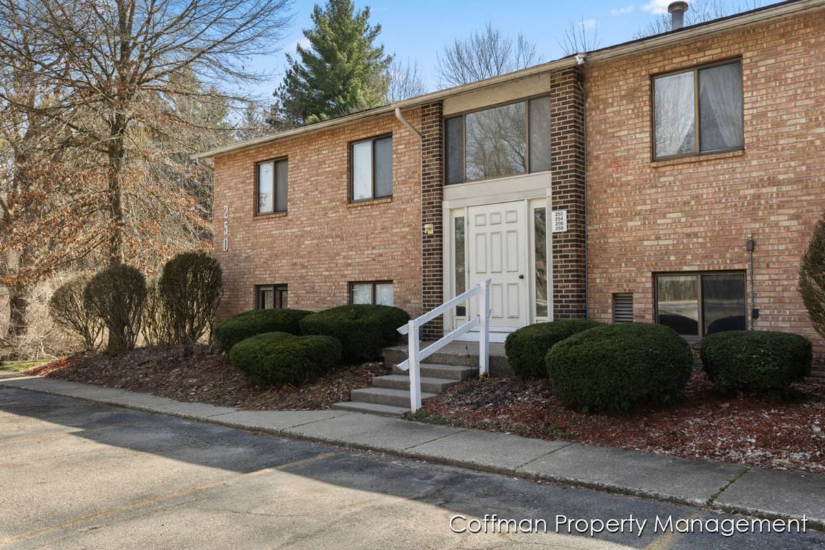 Apartment for rent at 250 4 Mile Rd NW, Comstock Park, MI 49321