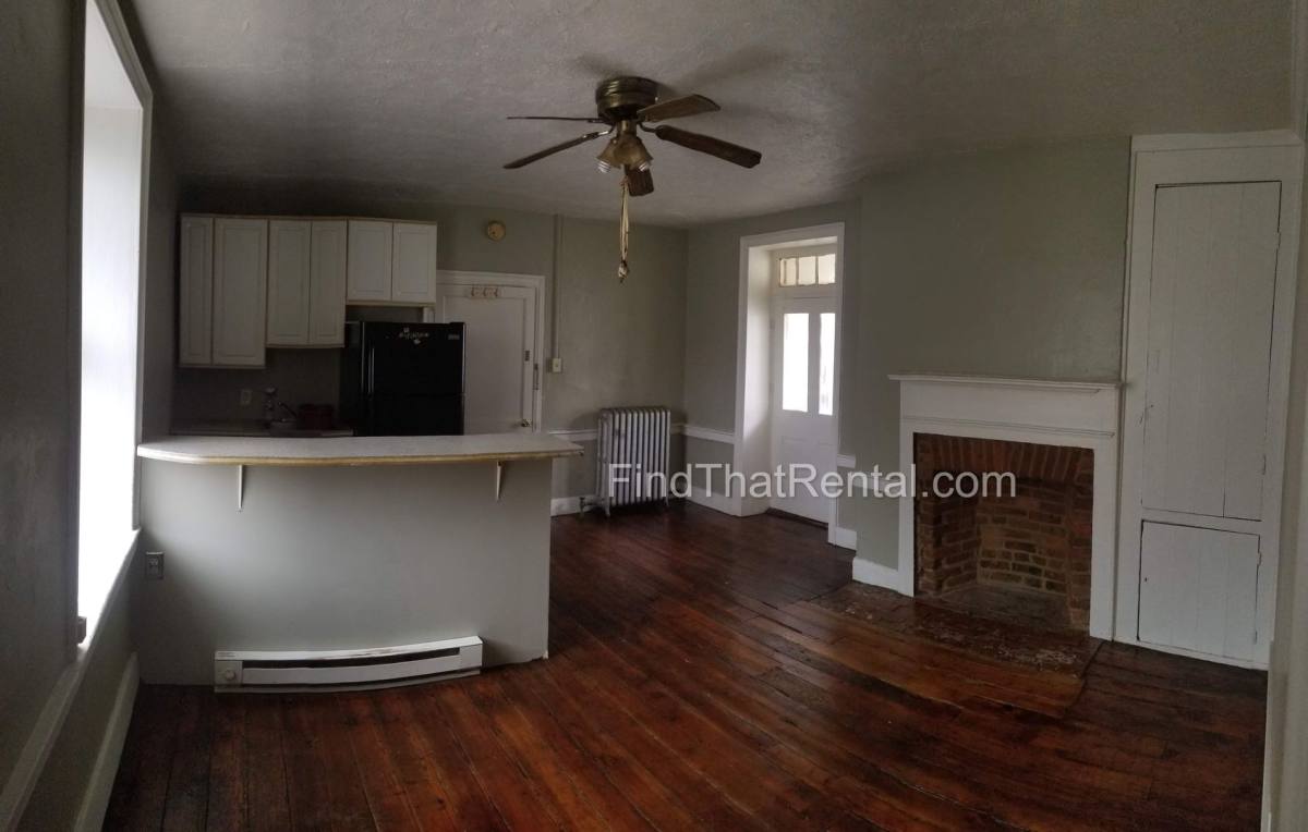 Apartment for rent at 102 N Bedford St, Carlisle, PA 17013
