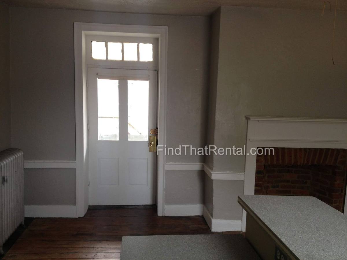 Apartment for rent at 102 N Bedford St, Carlisle, PA 17013