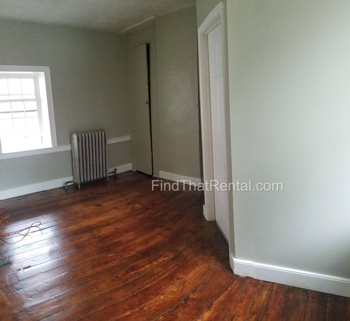Apartment for rent at 102 N Bedford St, Carlisle, PA 17013