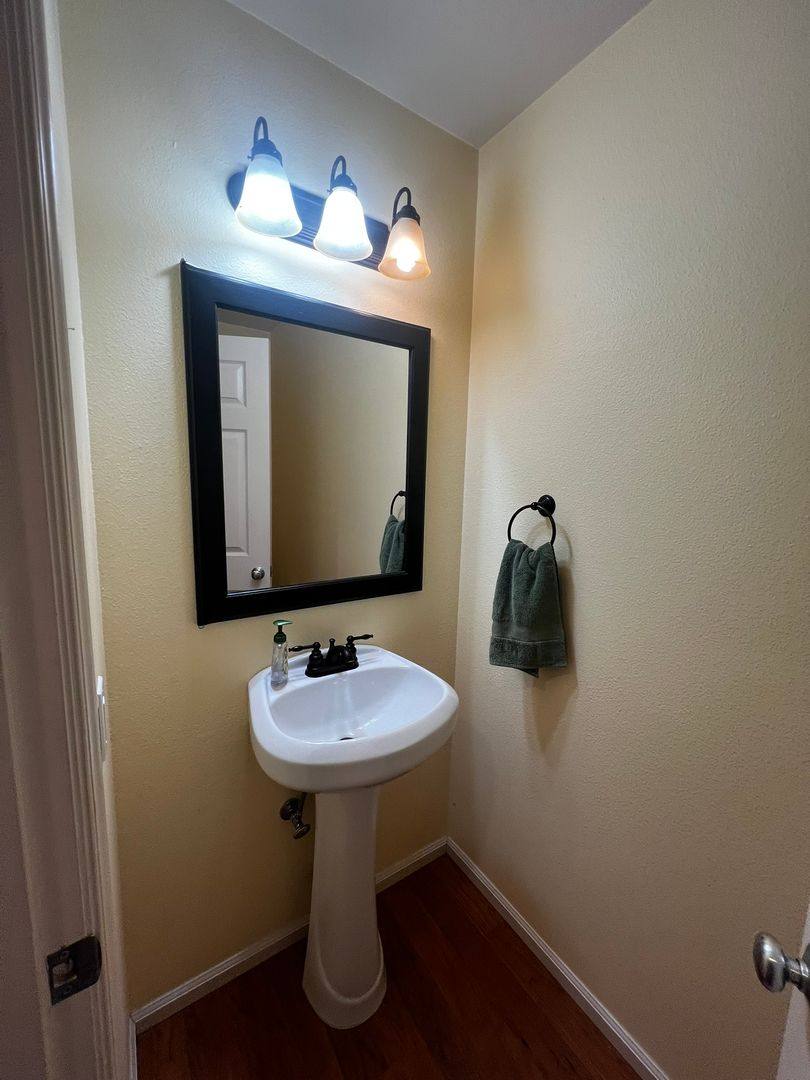 126 E Grover St, Lynden, WA 98264 - Condo for Rent