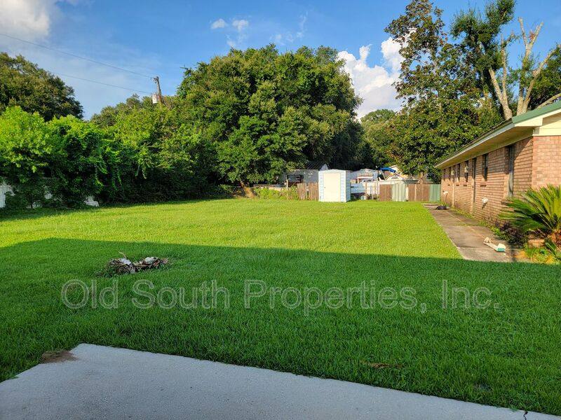 Apartment for rent at 9610 Bowman Ave #C, Pensacola, FL 32534
