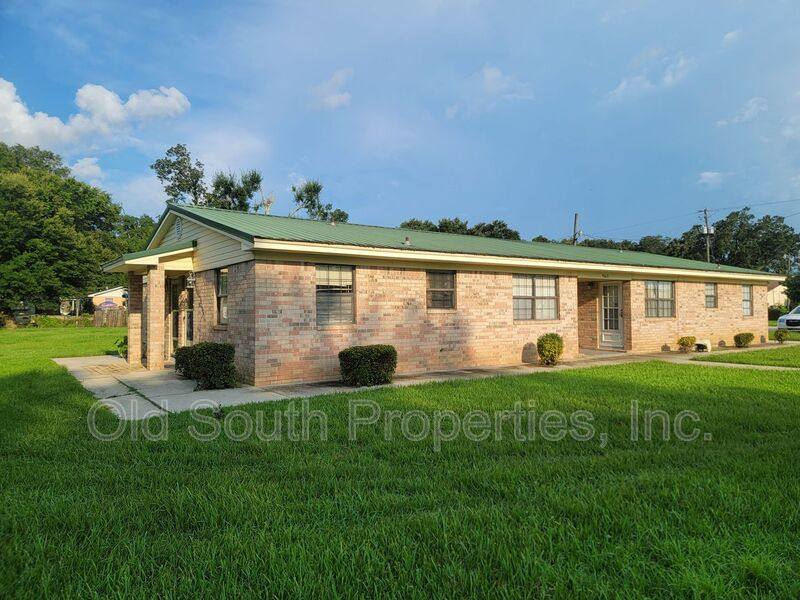 Apartment for rent at 9610 Bowman Ave #C, Pensacola, FL 32534