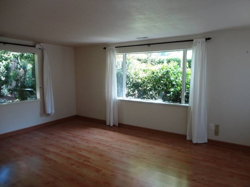 House for rent at 1014 NW 178th St, Seattle, WA 98177