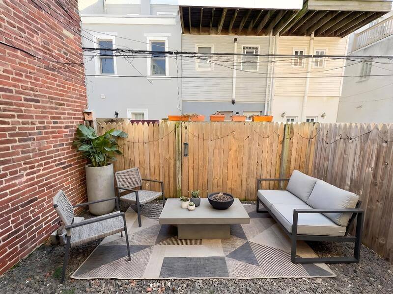 Apartment for rent at 1832-34 Callowhill St #A, Philadelphia, PA 19130
