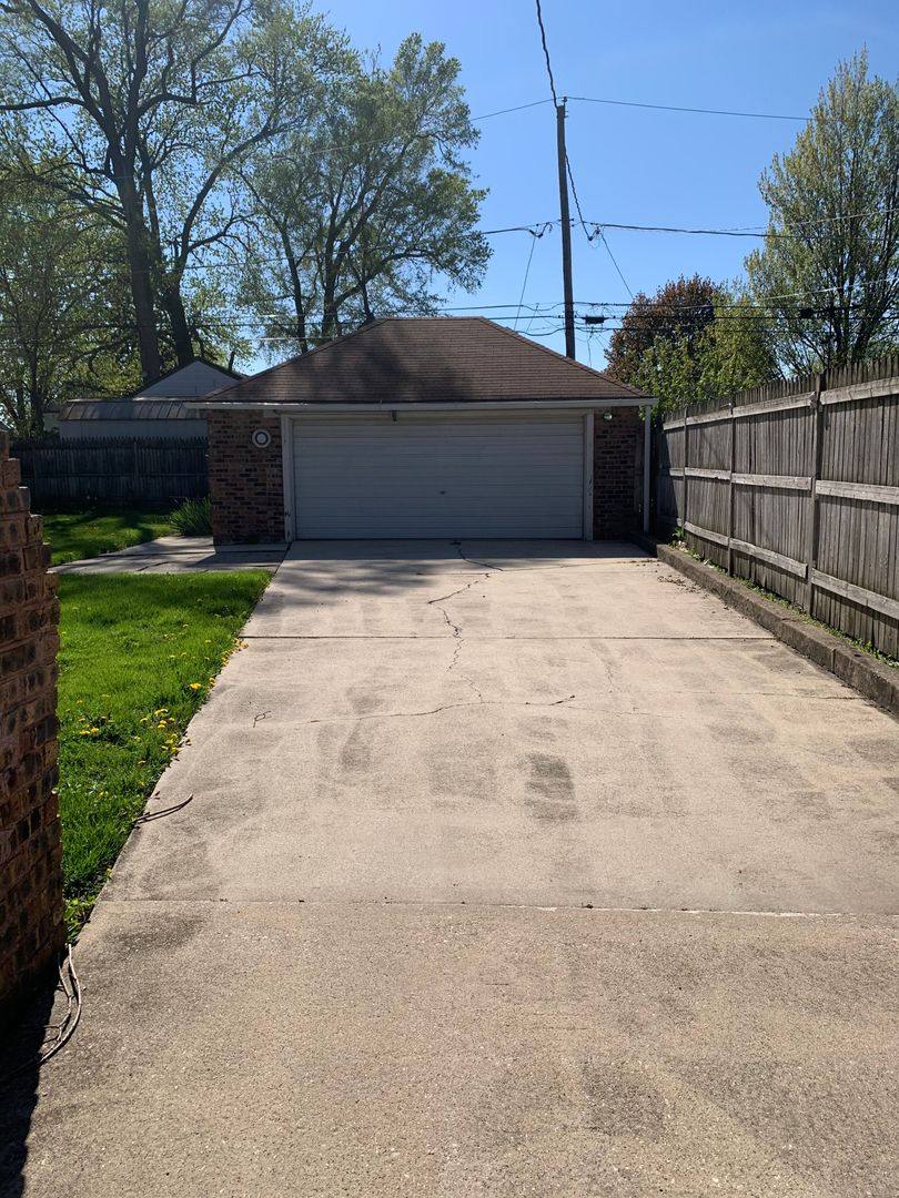 House for rent at 1312 Gordon Ave, Calumet City, IL 60409