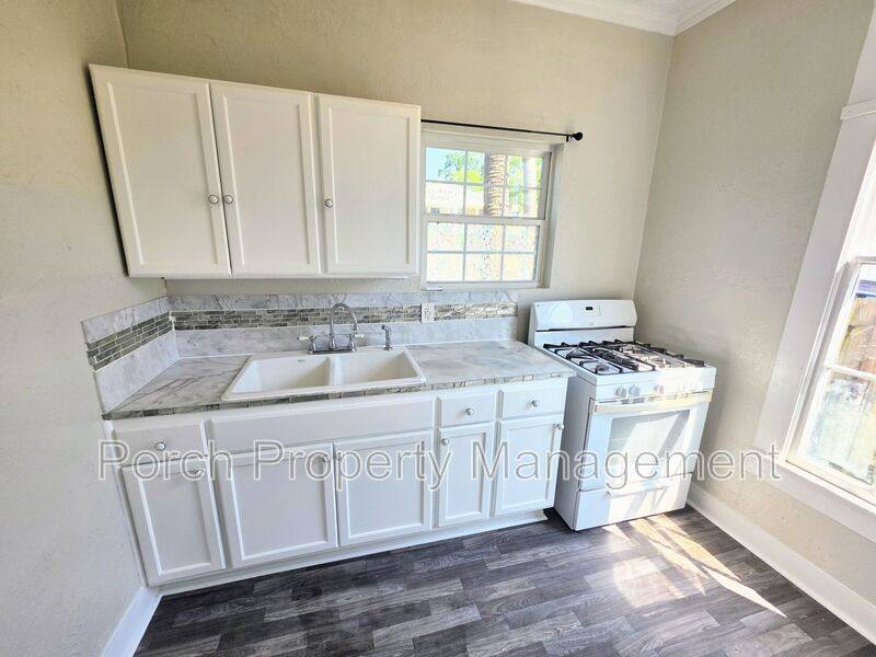 Apartment for rent at 320 N Barcelona St #7, Pensacola, FL 32501