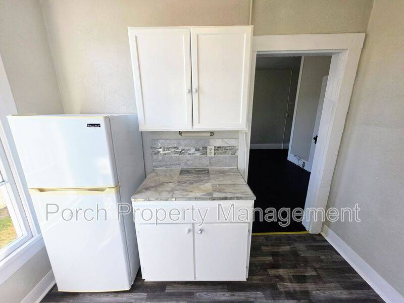 Apartment for rent at 320 N Barcelona St #7, Pensacola, FL 32501