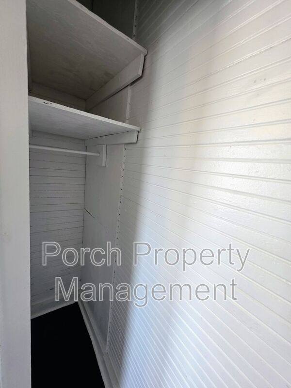 Apartment for rent at 320 N Barcelona St #7, Pensacola, FL 32501
