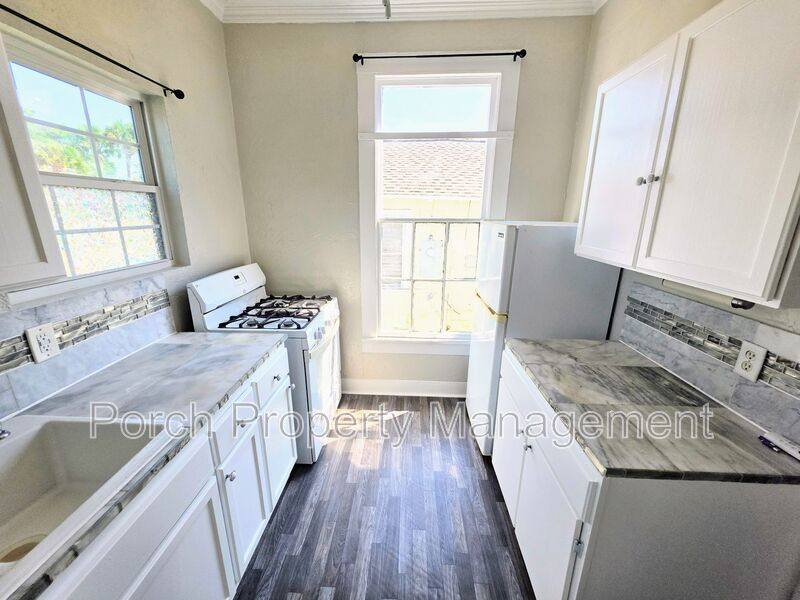 Apartment for rent at 320 N Barcelona St #7, Pensacola, FL 32501