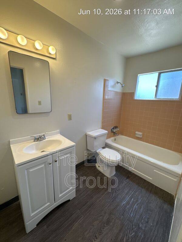 Apartment for rent at 331 E Elm St #5, Hanford, CA 93230